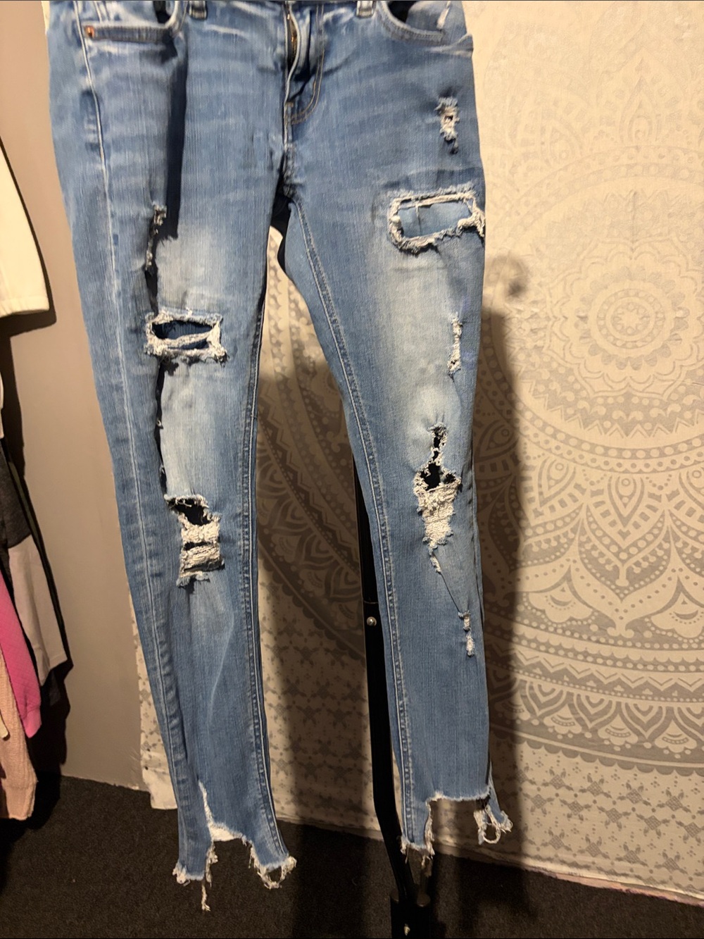 BKE Stella Skinny  ankle Jeans Womens 25 Distressed Raw Hem Light Wash Stretch